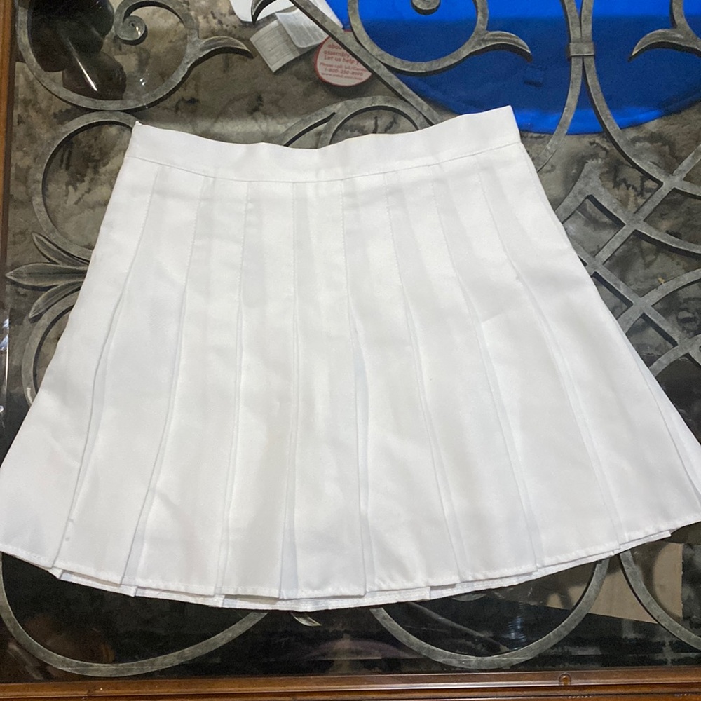 White folds trendy preppy skirt